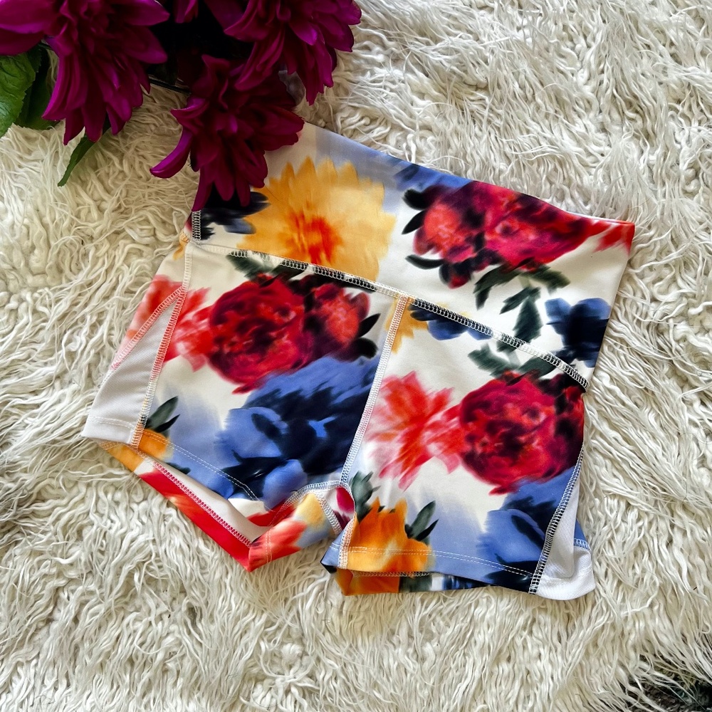 Marika 3" Athletic Shorts Size S